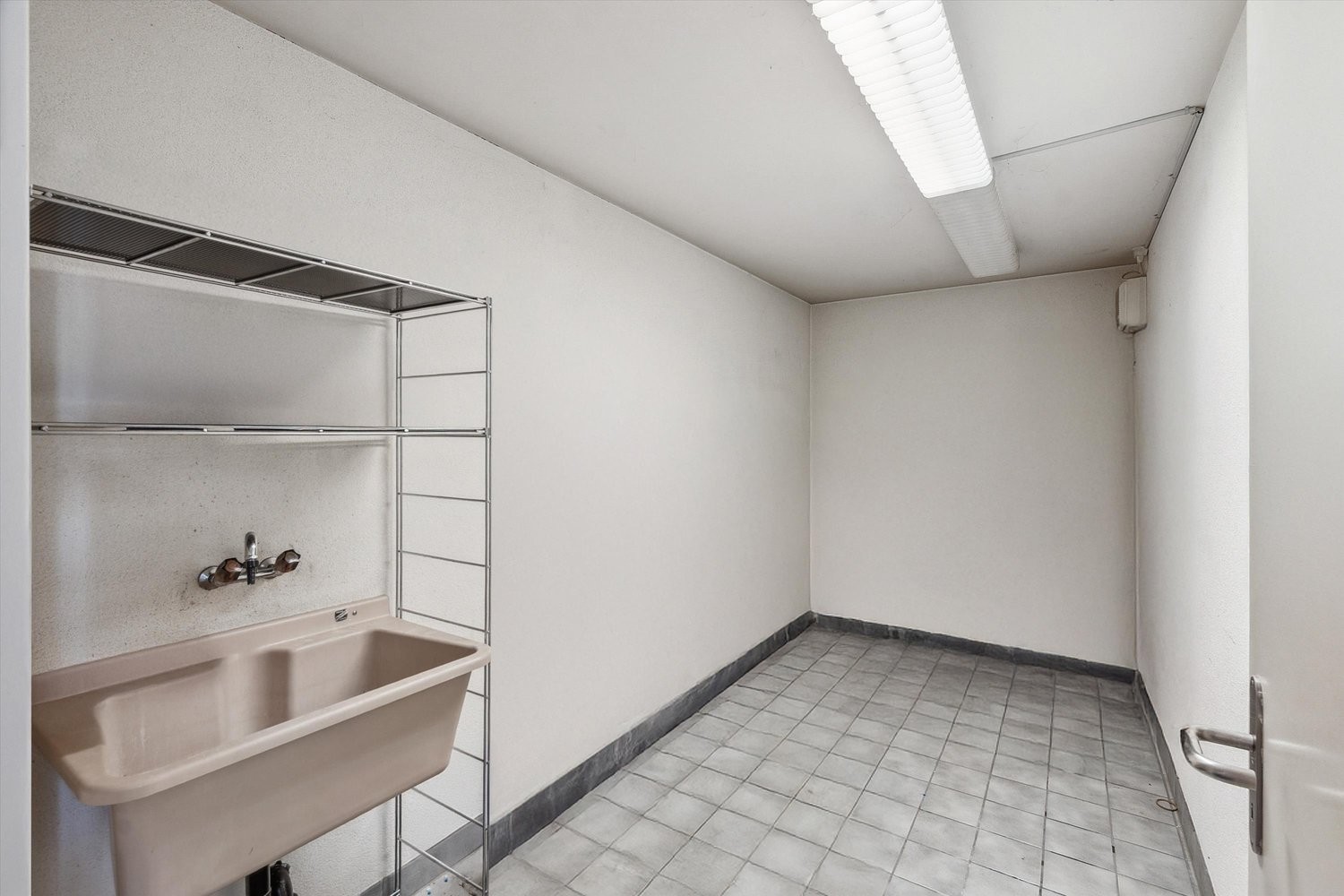 232m² commercial, photo 6 sur 10