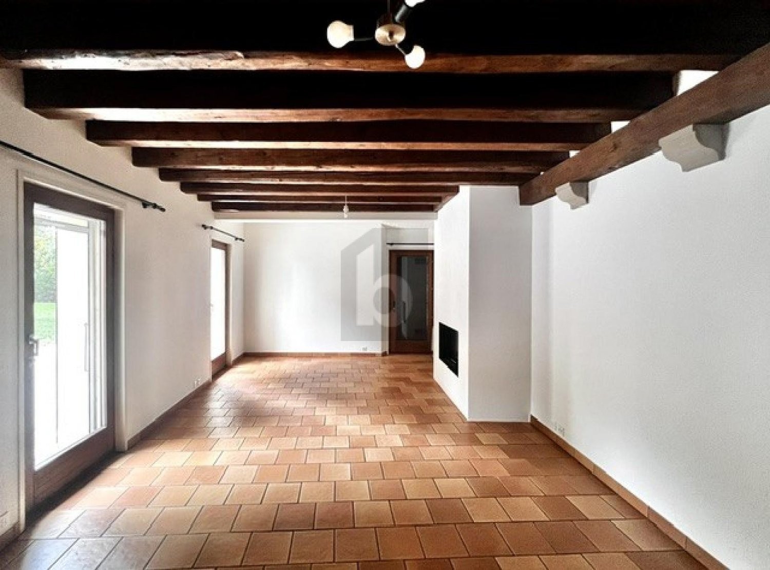5 rooms single house