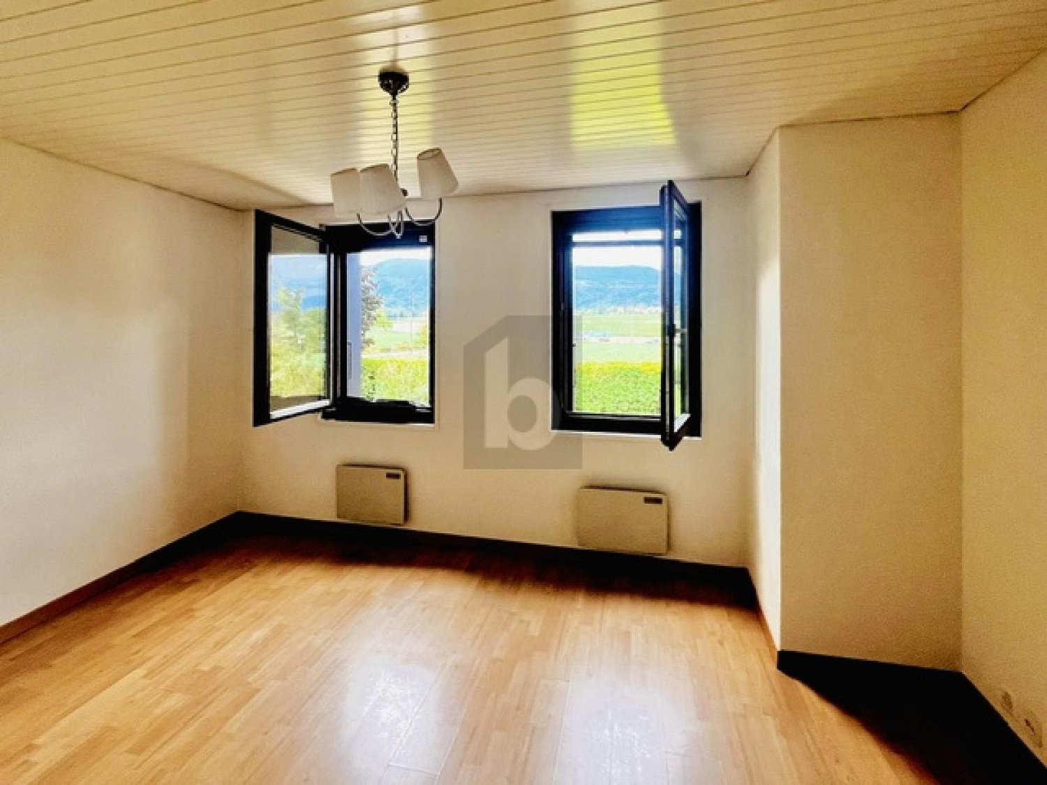 5 rooms single house