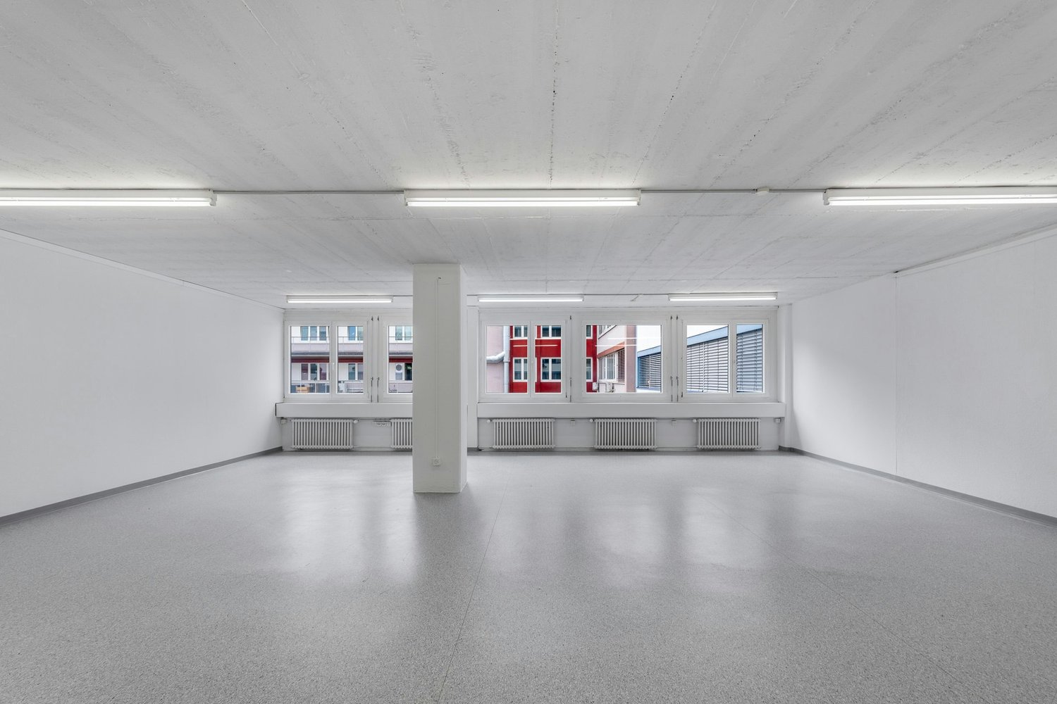 Bureau de 70m², photo 2 sur 7