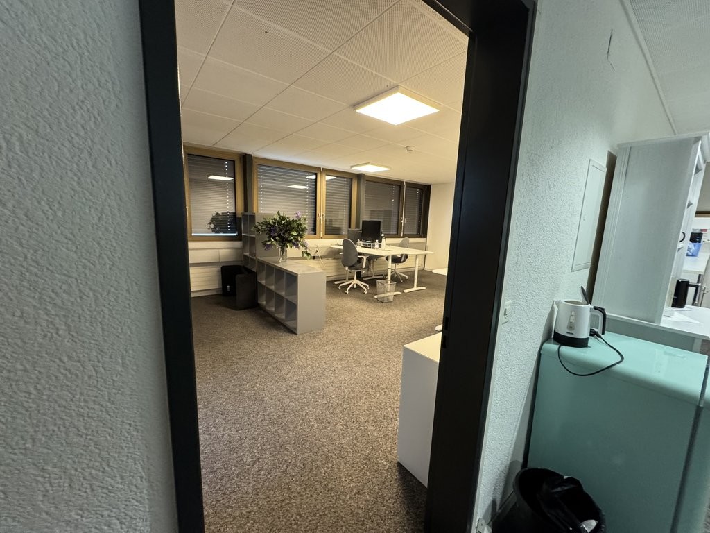 58m² commercial