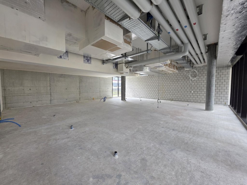 135m² commerciale
