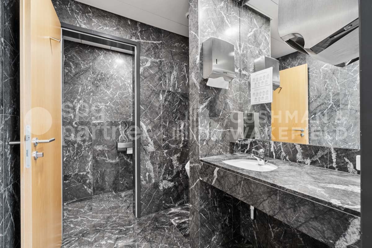 319m² office, photo 7 sur 8