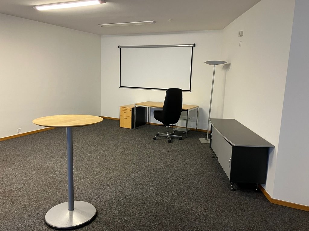Bureau de 57m², photo 1 sur 3