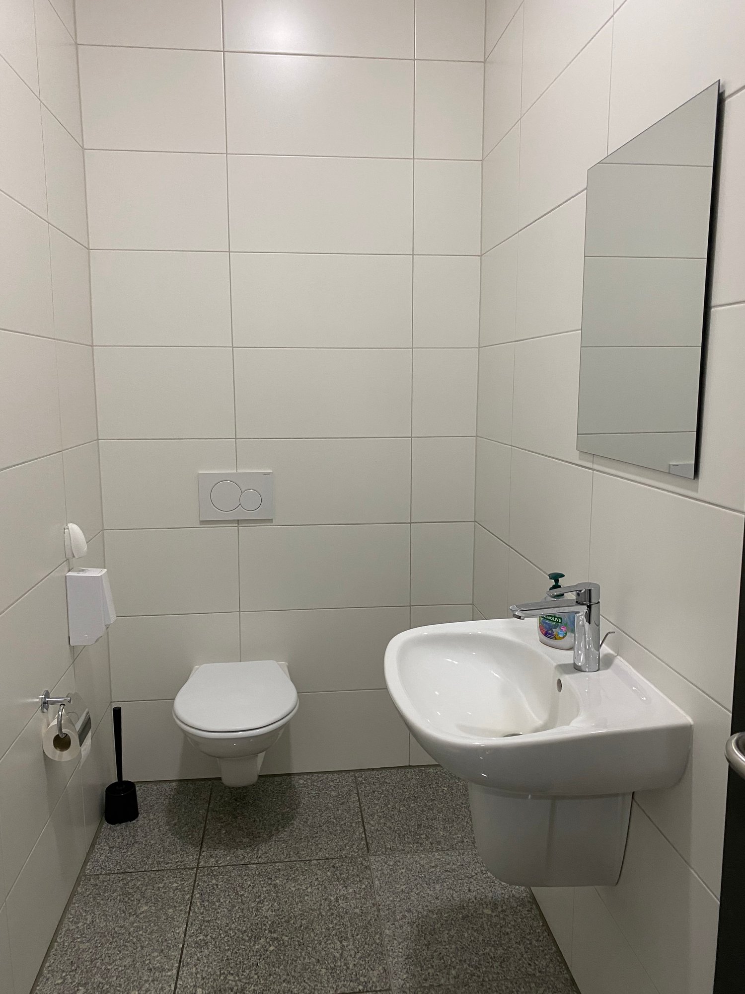108m² commercial, photo 7 sur 10