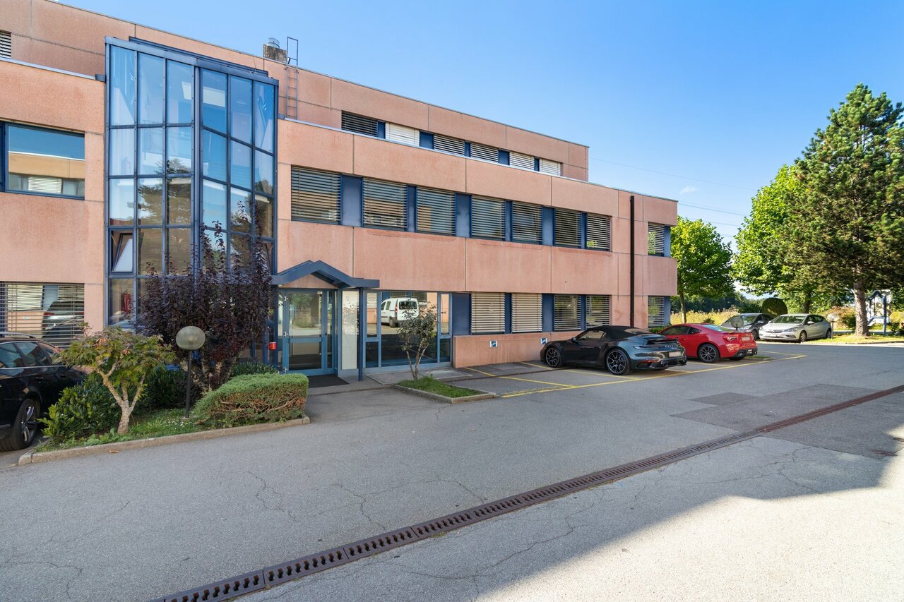 156m² office