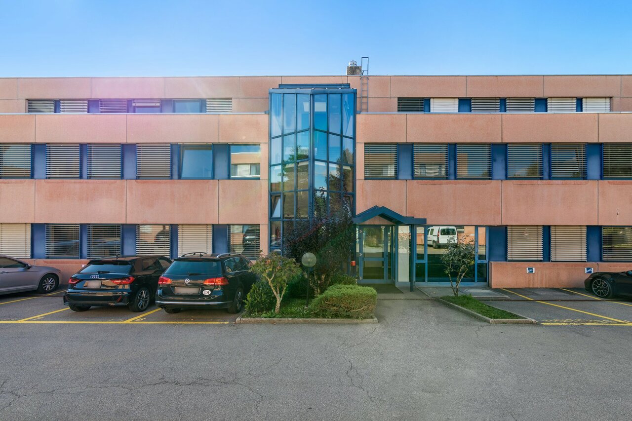 156m² office