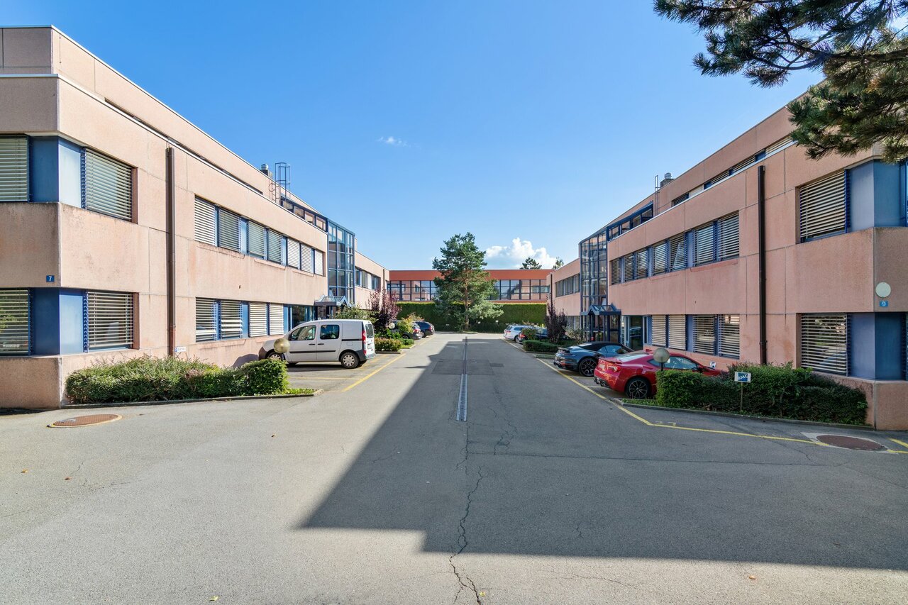 156m² office