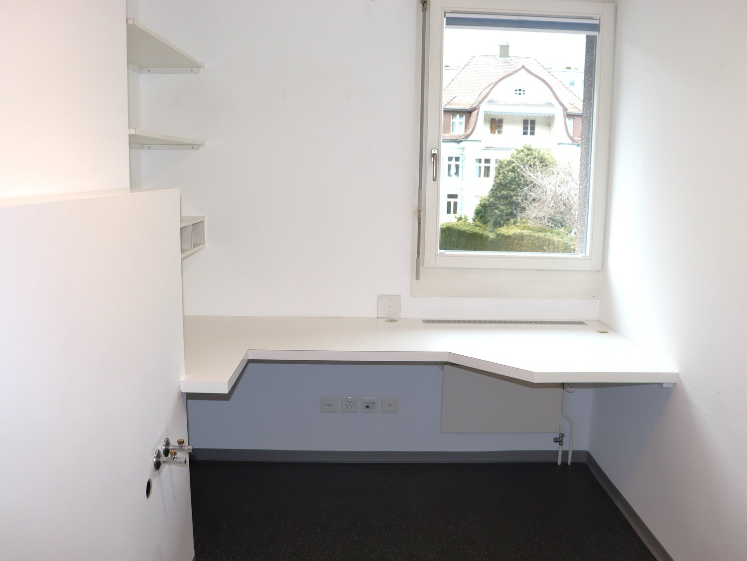 136m² commercial, photo 6 sur 10