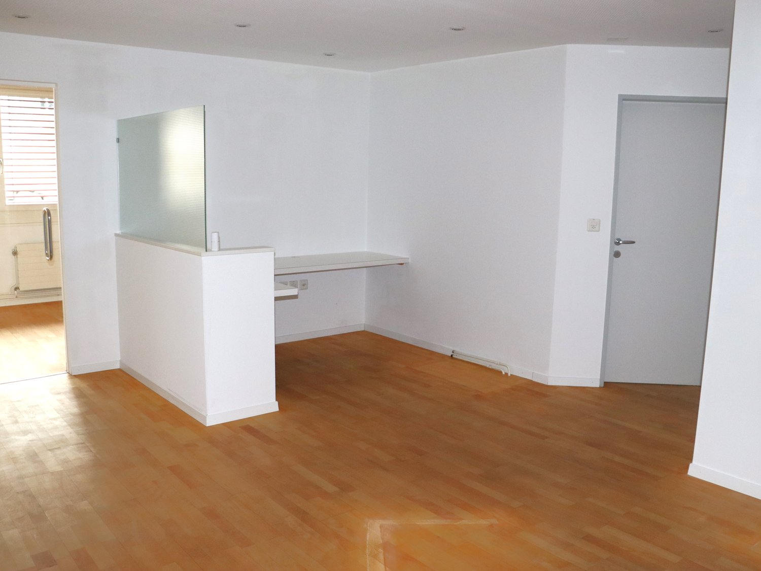 136m² commercial, photo 4 sur 10