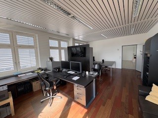 232m² de bureaux