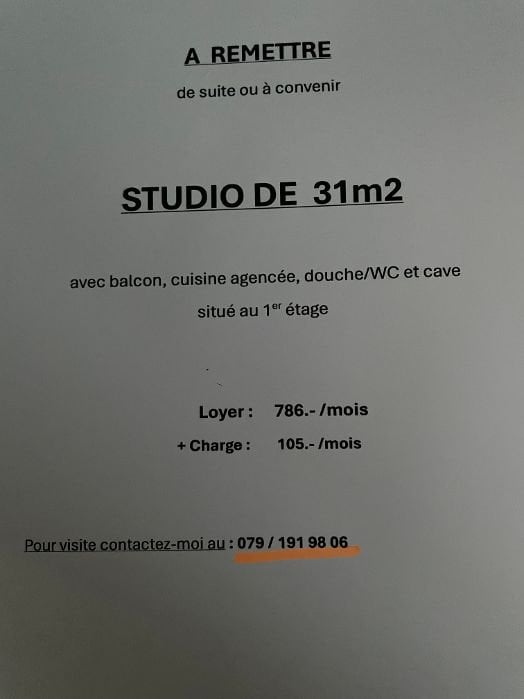 appartement de 2 ½ pièces
loyer 1000.-/mois plus
charge 2.5.-/mois

Pour visiter: 079 191 98 06, photo 1 sur 2