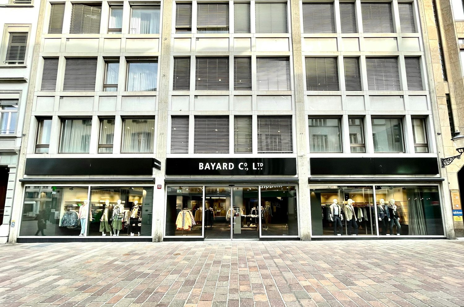 176m² bureau
