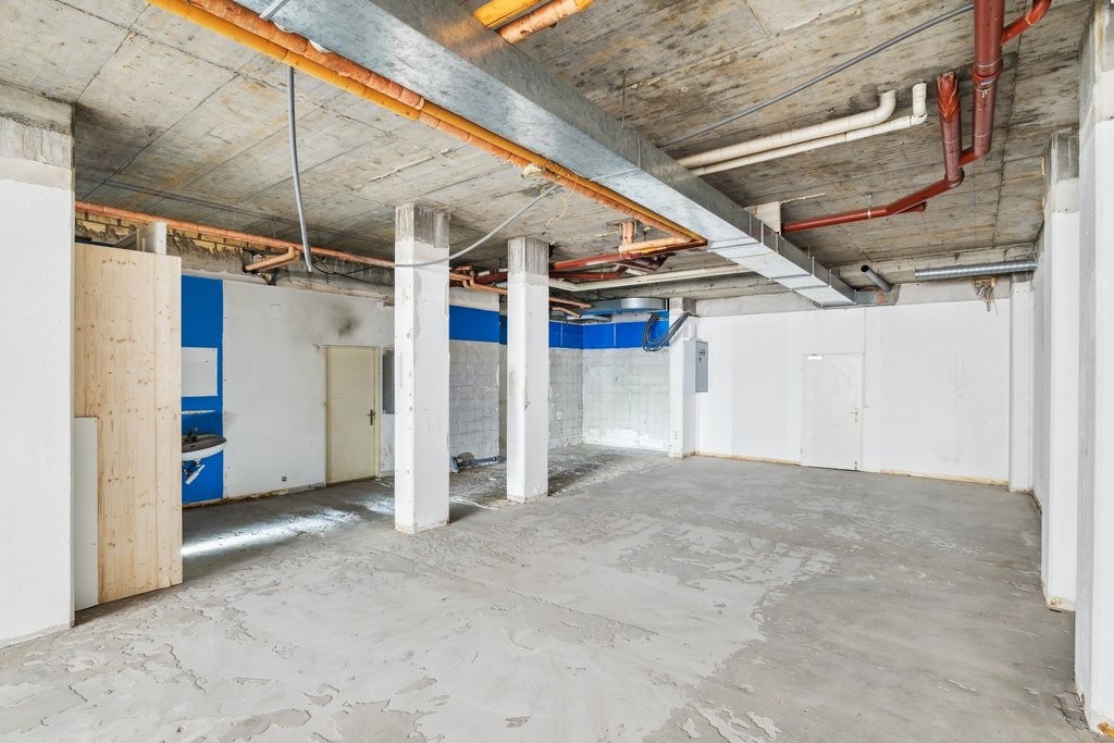 146m² shop, photo 4 sur 10