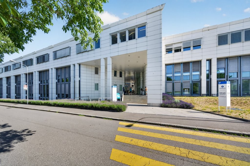 352m² office