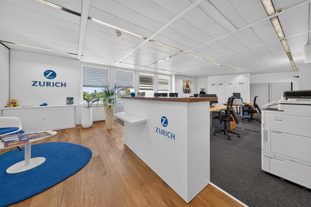 352m² office