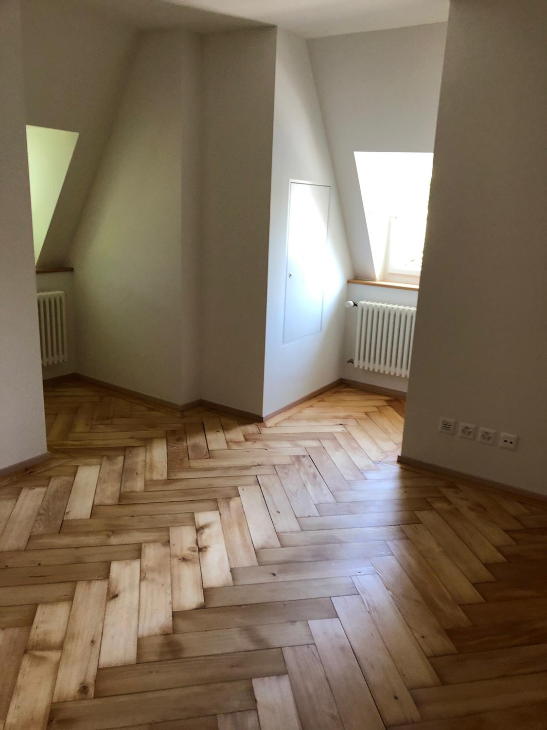 Bureau de 12m², photo 1 sur 3