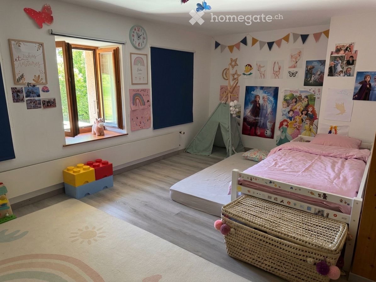 5 rooms apartment