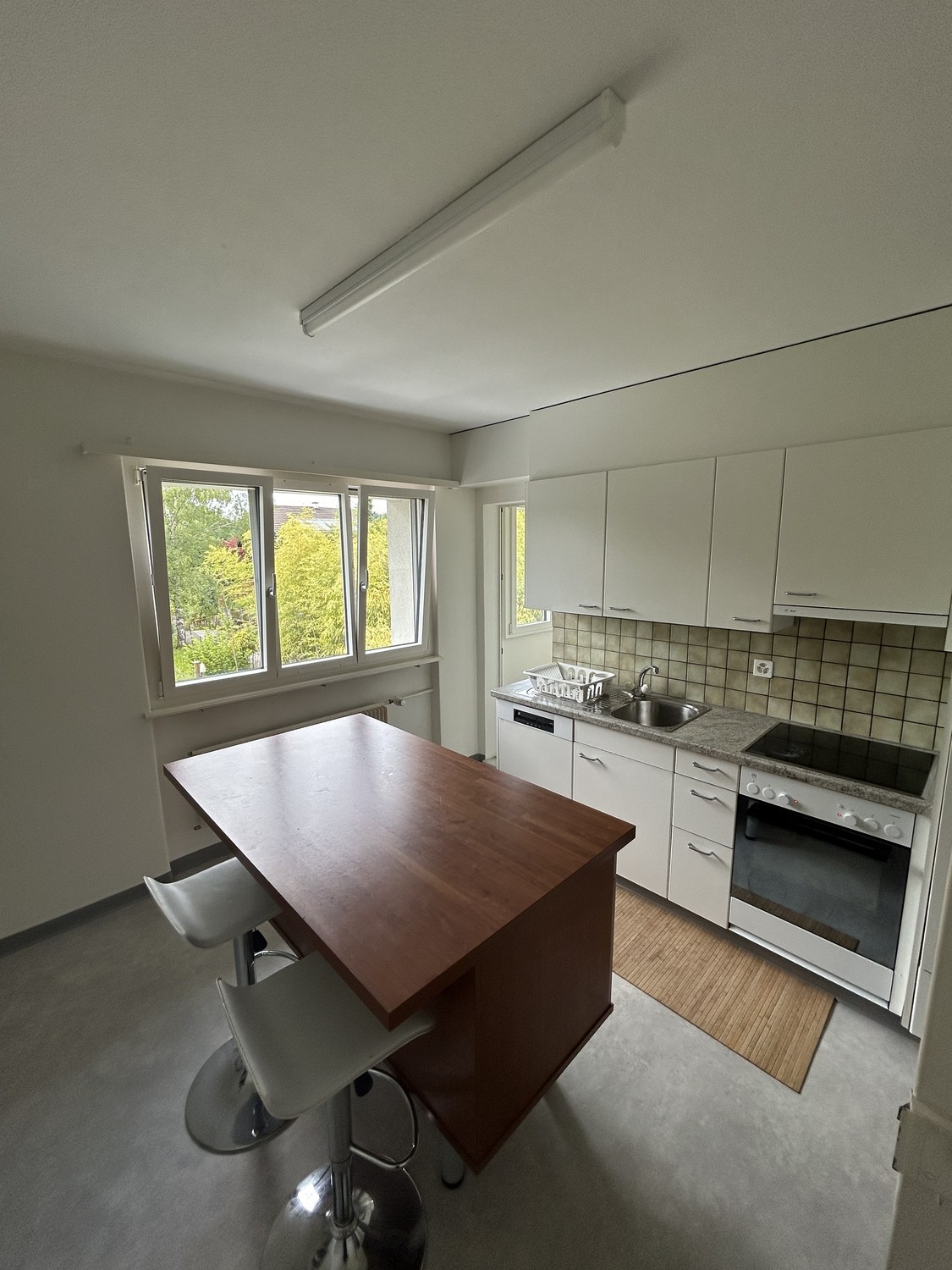 Chambre en colocation

Colocataire temporaire recherché – 15 décembre au 2 janvier

(pendant nos vacances)

Nous recherchons une personne propre, calme et facile à vivre pour occuper notre chambre pour un court séjour pendant notre absence.

L'appartement est idéalement situé juste à l'entrée d'Ebik, photo 3 sur 5