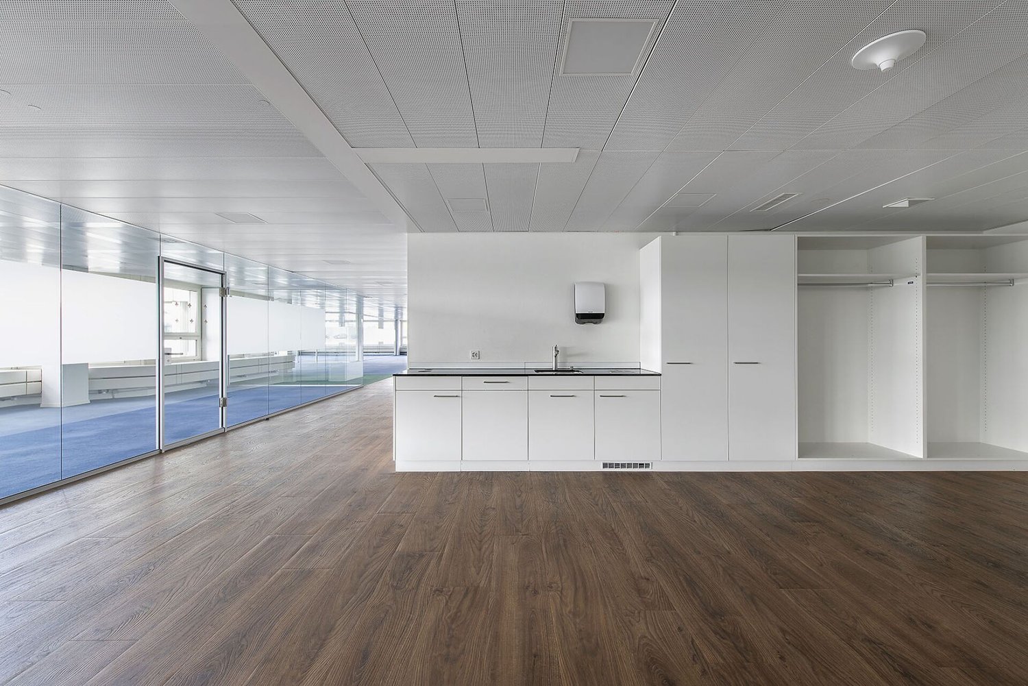 1912m² de bureaux, photo 4 sur 10