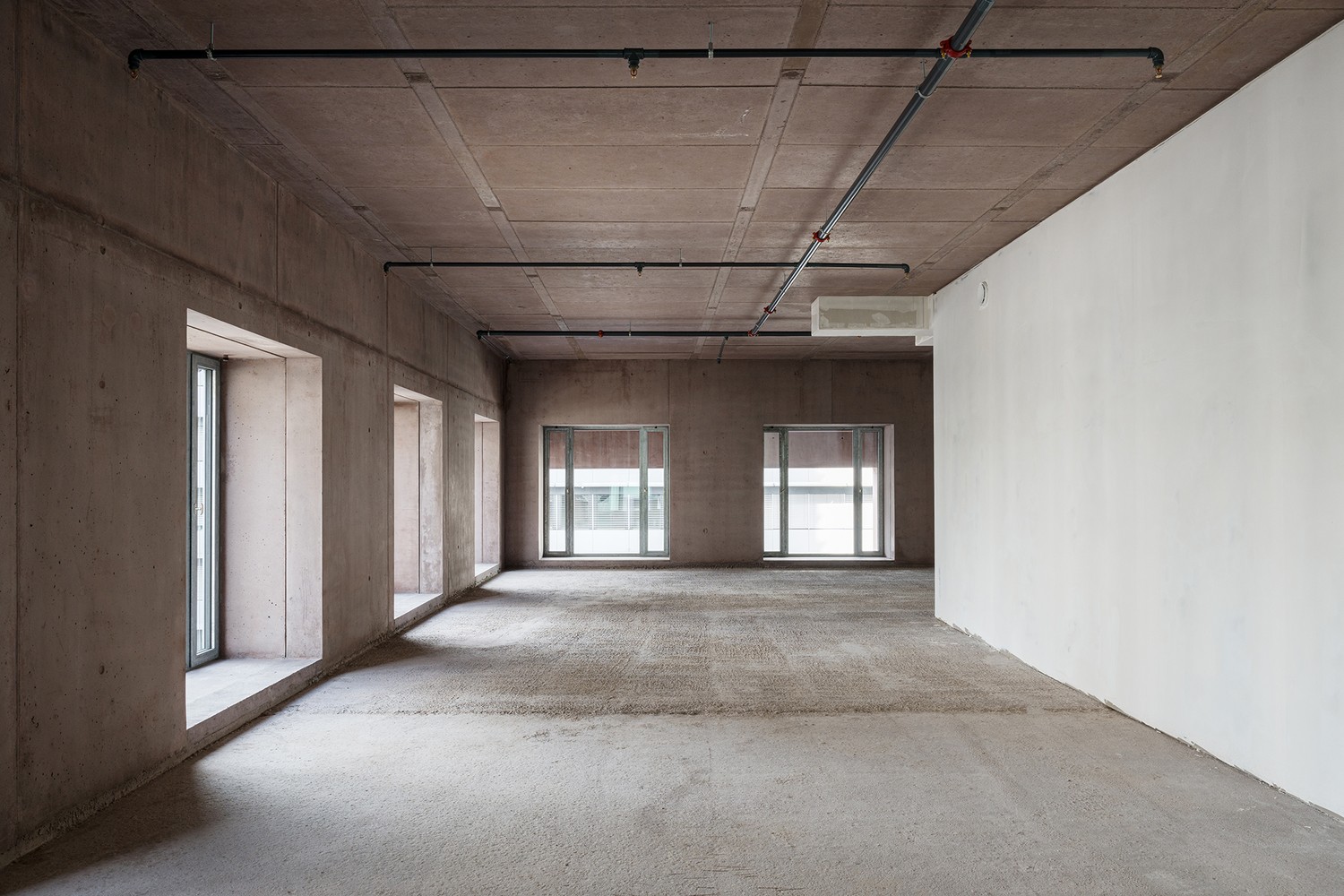 299m² commercial, photo 6 sur 8