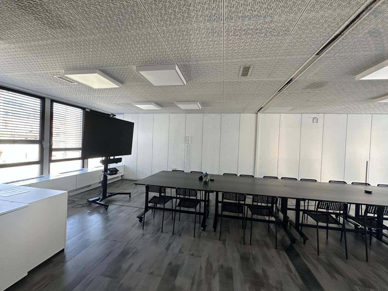 950m² bureau, photo 2 sur 10
