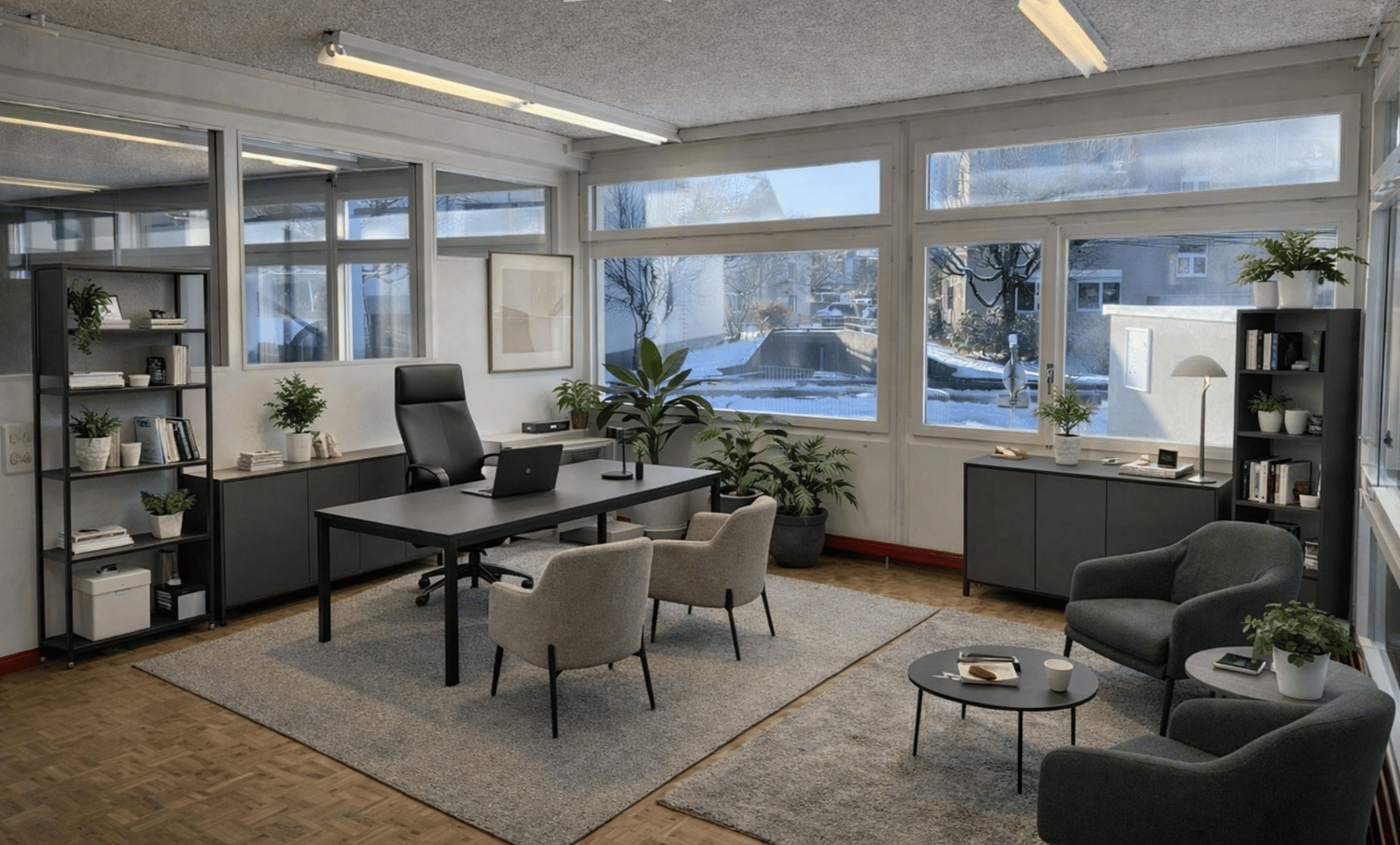 215m² commercial