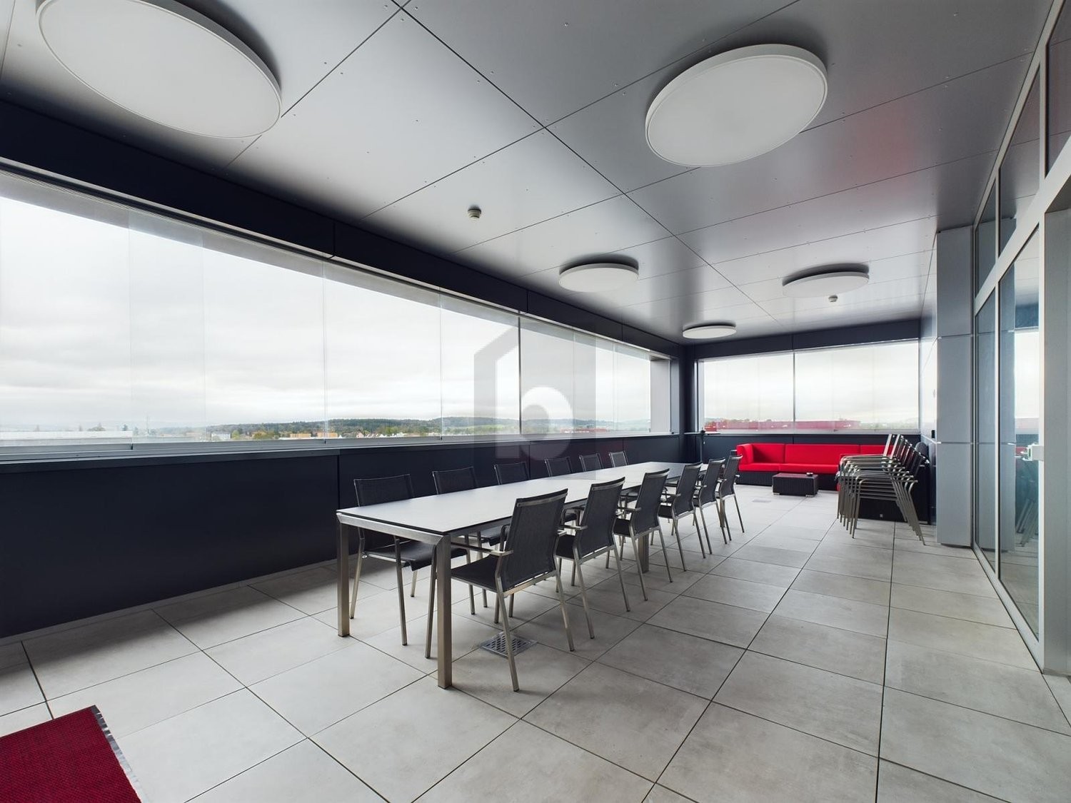 Bureau de 351m², photo 1 sur 4