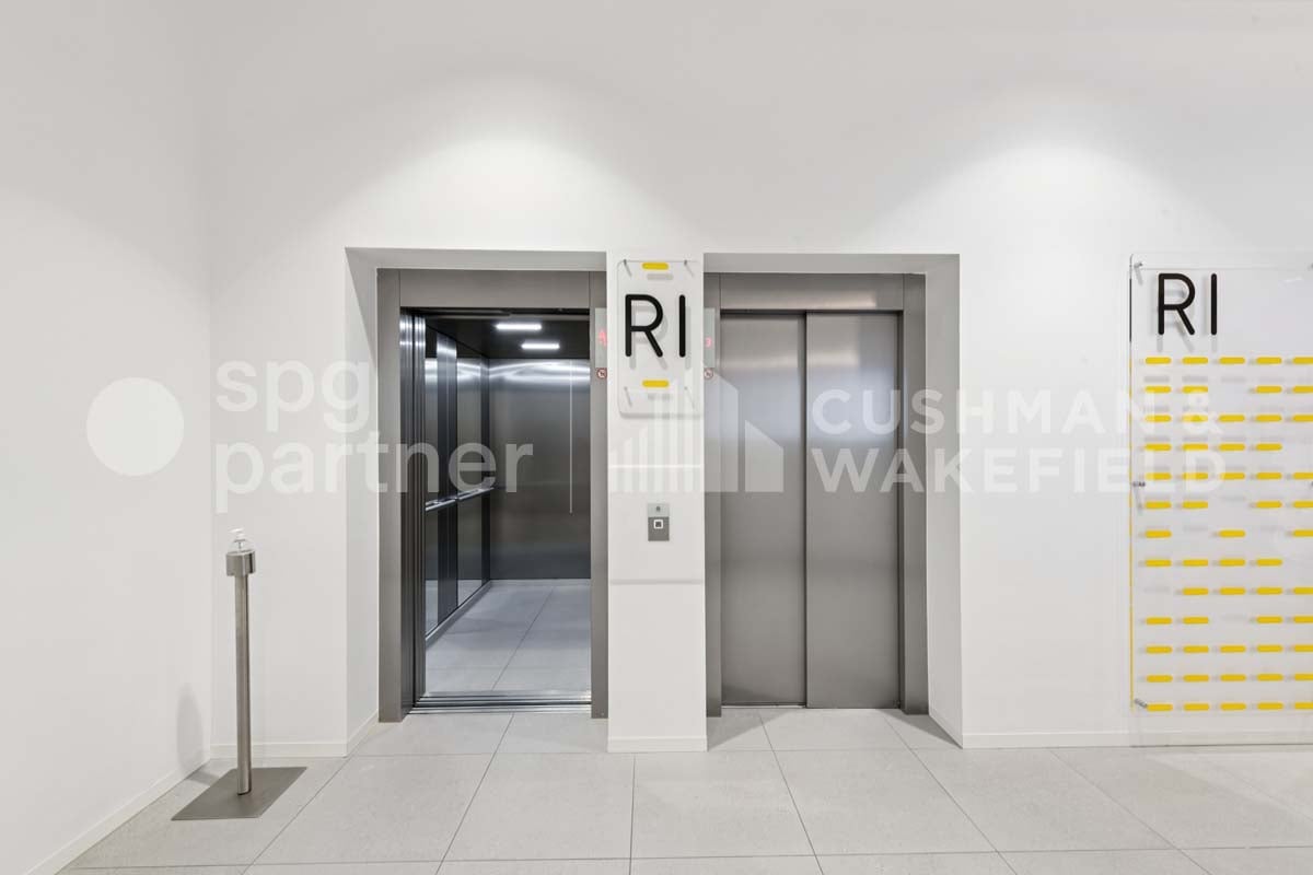 2000m² atelier, photo 6 sur 10