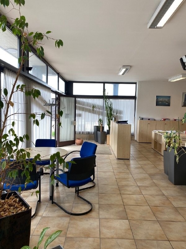 Office, photo 3 sur 8