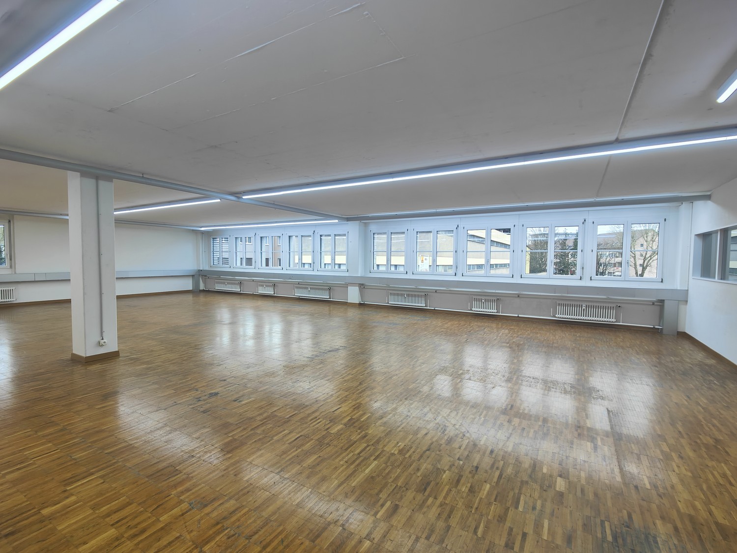264m² commercial