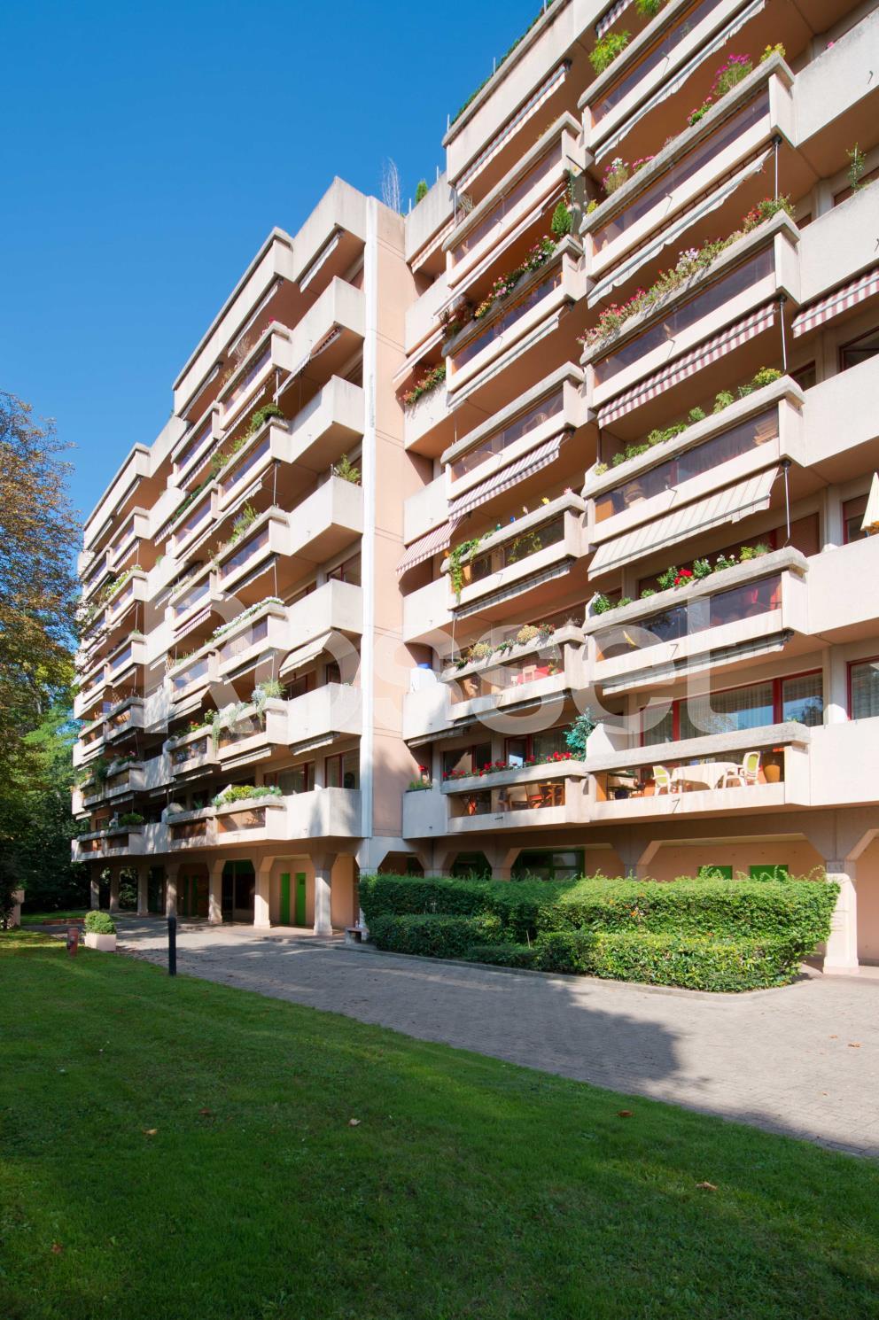 8 rooms apartment, photo 1 sur 9