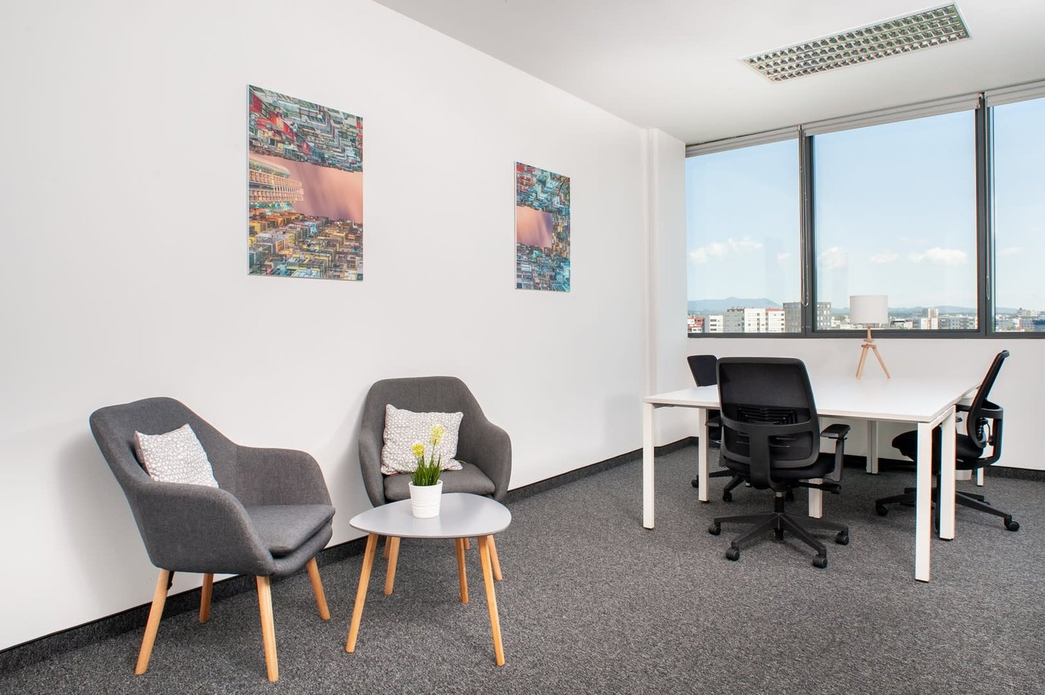 Bureau de 60m², photo 1 sur 10
