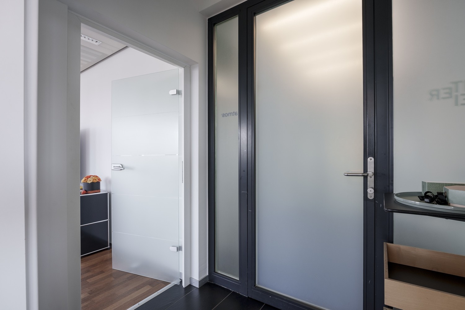 76m² bureau, photo 3 sur 6