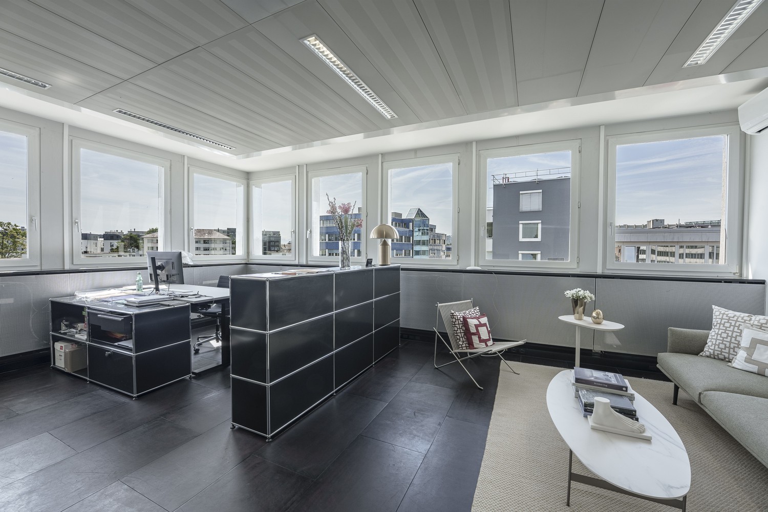 76m² bureau, photo 1 sur 6