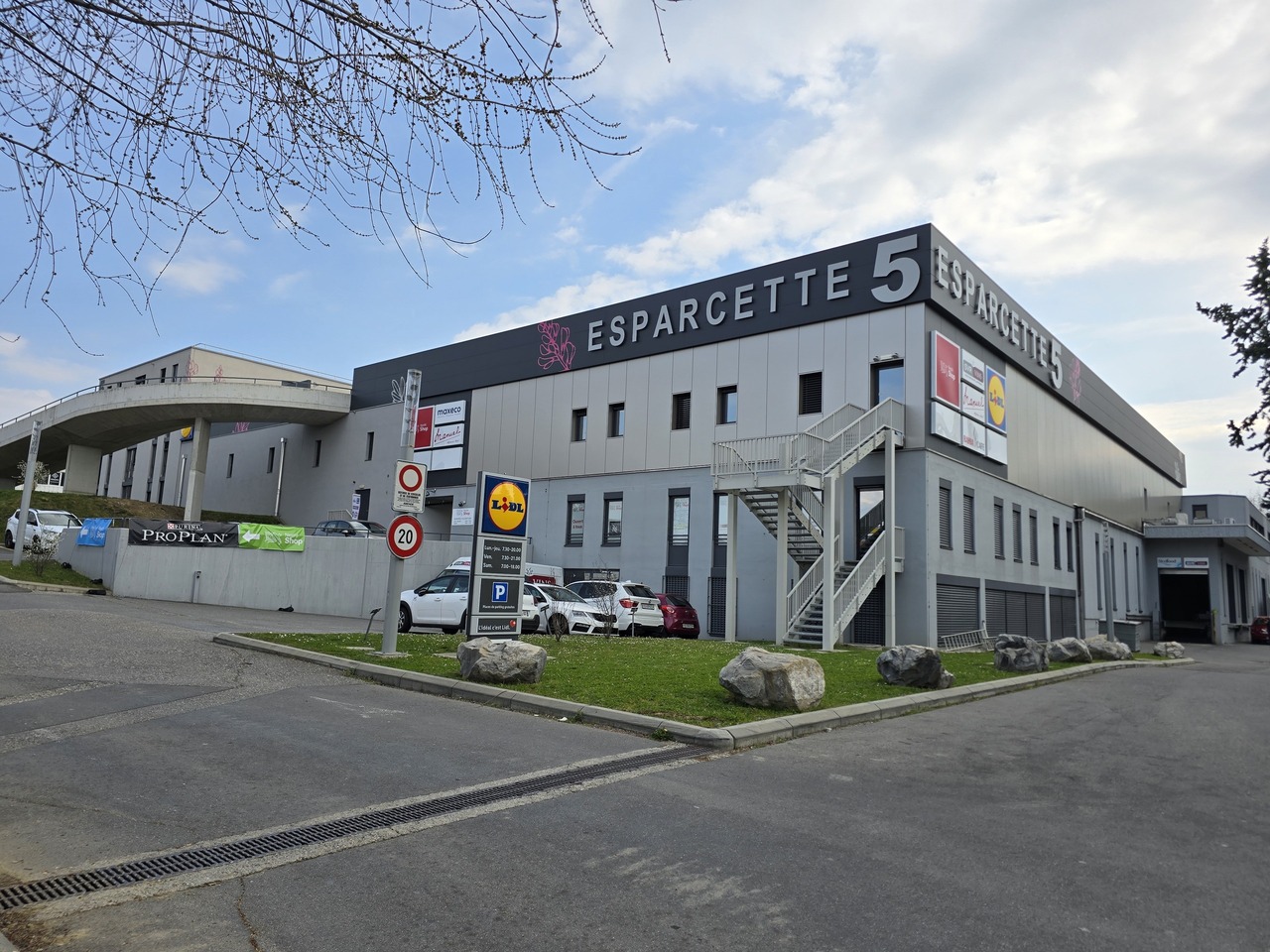 82m² atelier