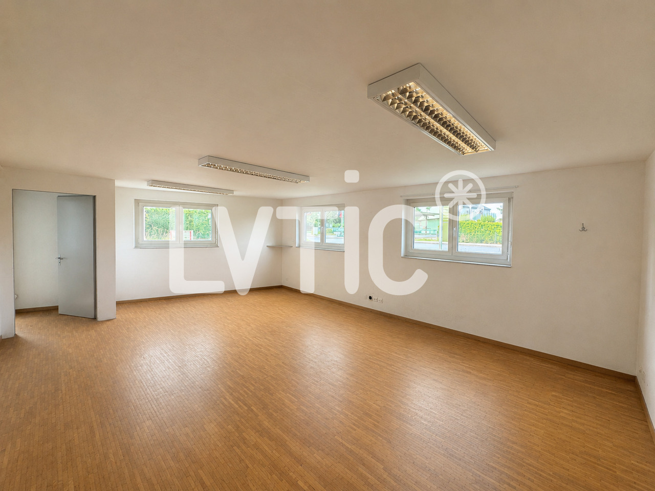 286m² industrial object, photo 5 sur 10