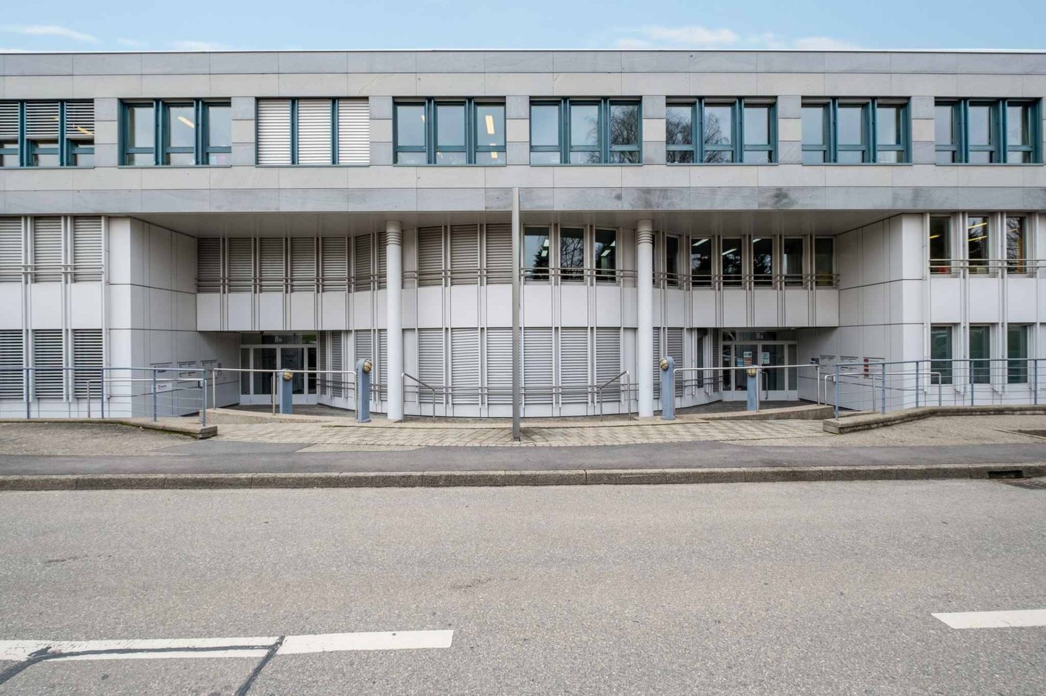 152m² office