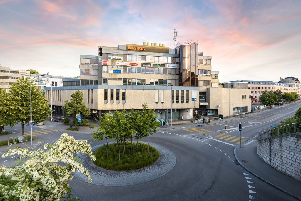 313m² office
