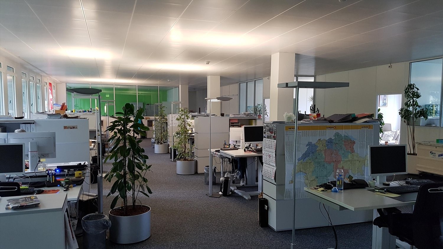 442m² office