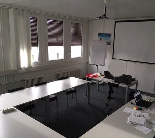 442m² office