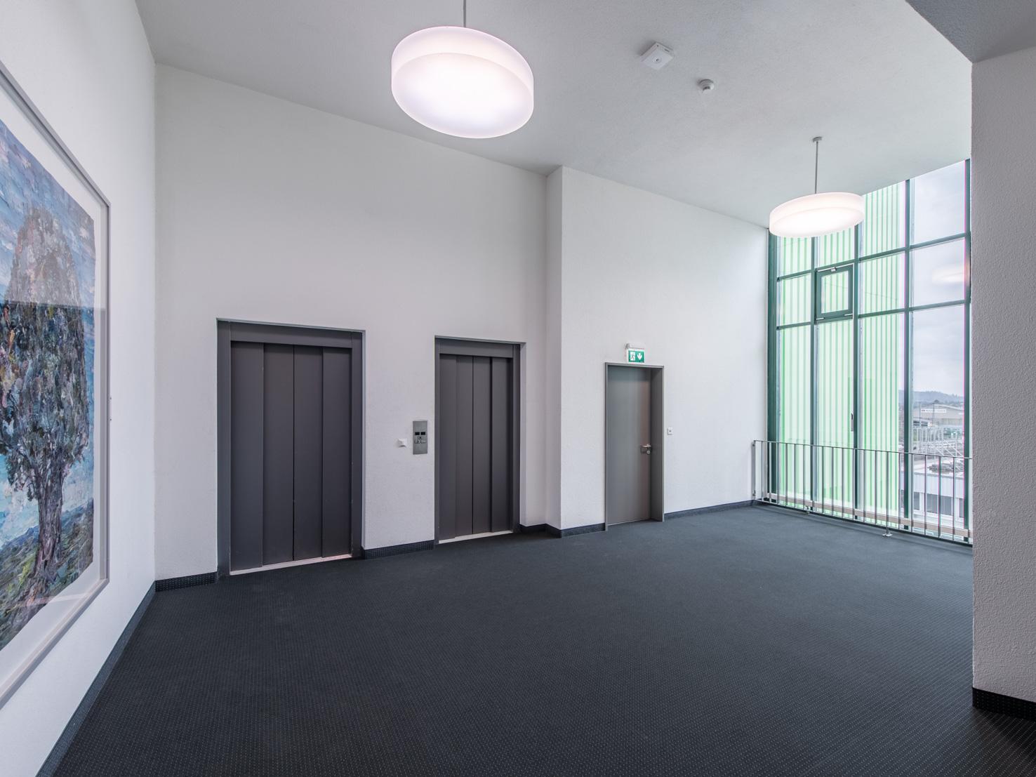 134m² office
