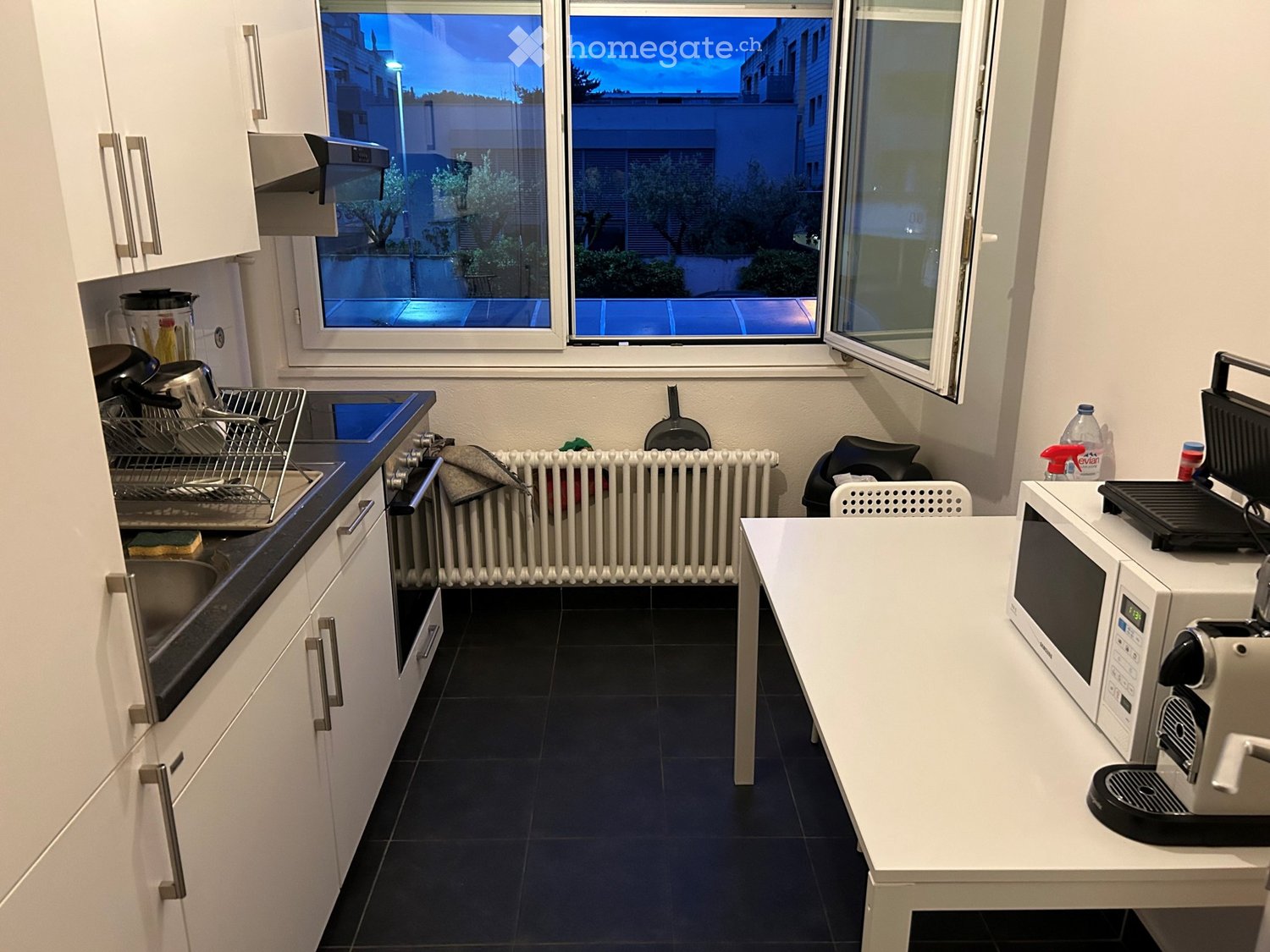 2 room single room, photo 1 sur 3