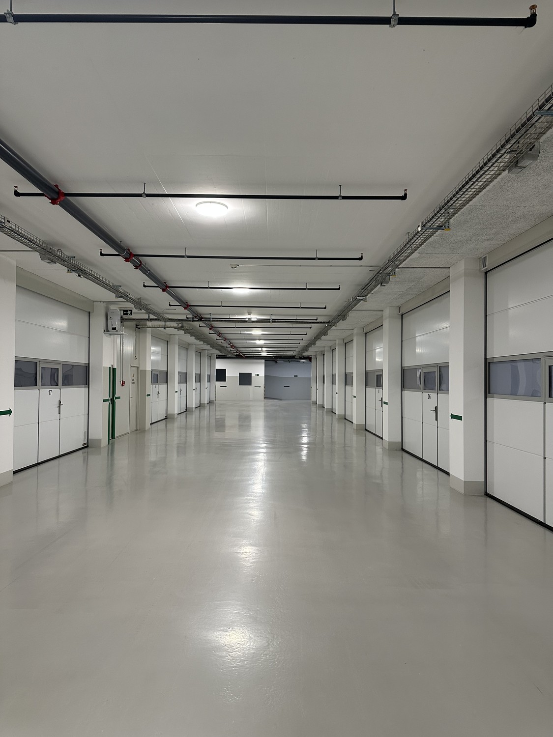 67m² commercial, photo 3 sur 9