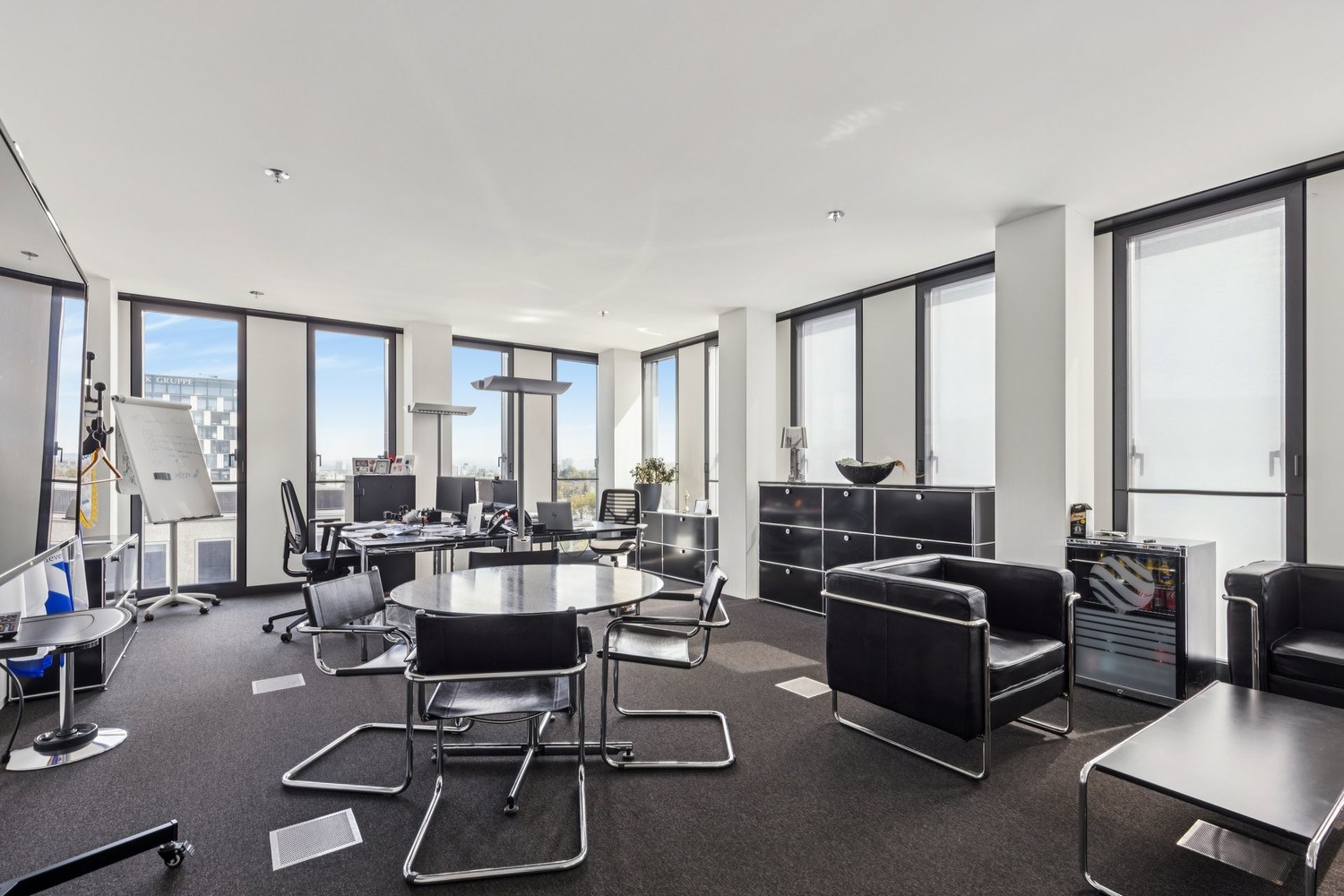 Bureau de 649m²