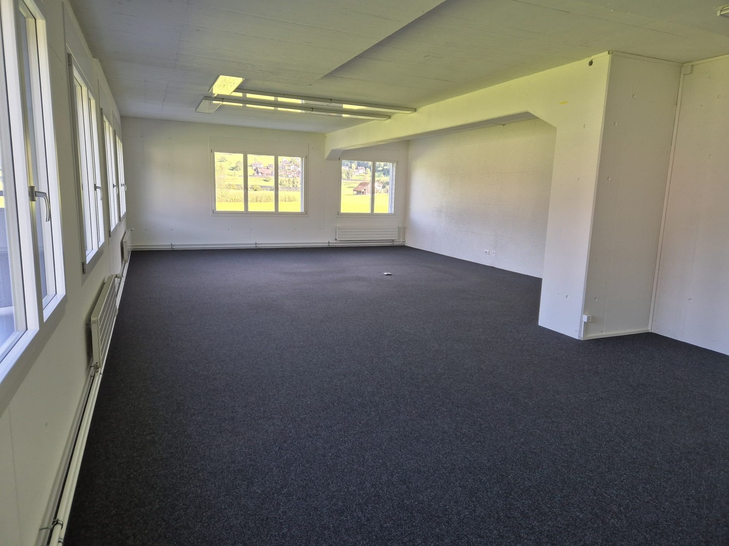 50-150m² commercial, photo 5 sur 6
