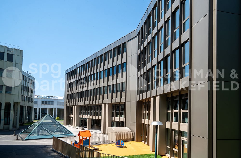 500m² commercial