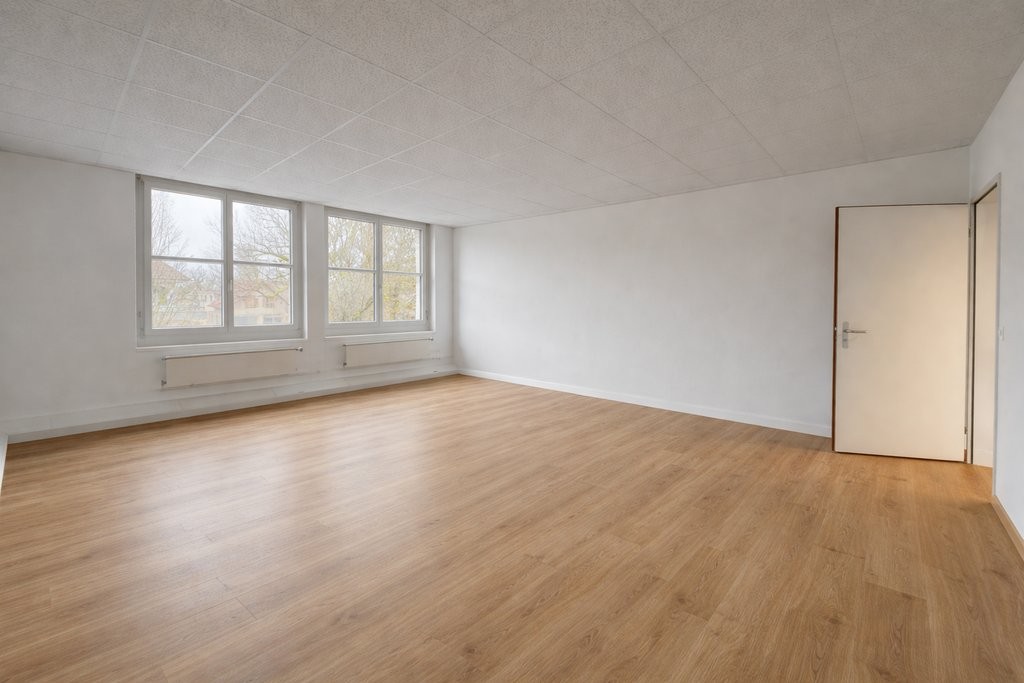 164m² commercial, photo 3 sur 10