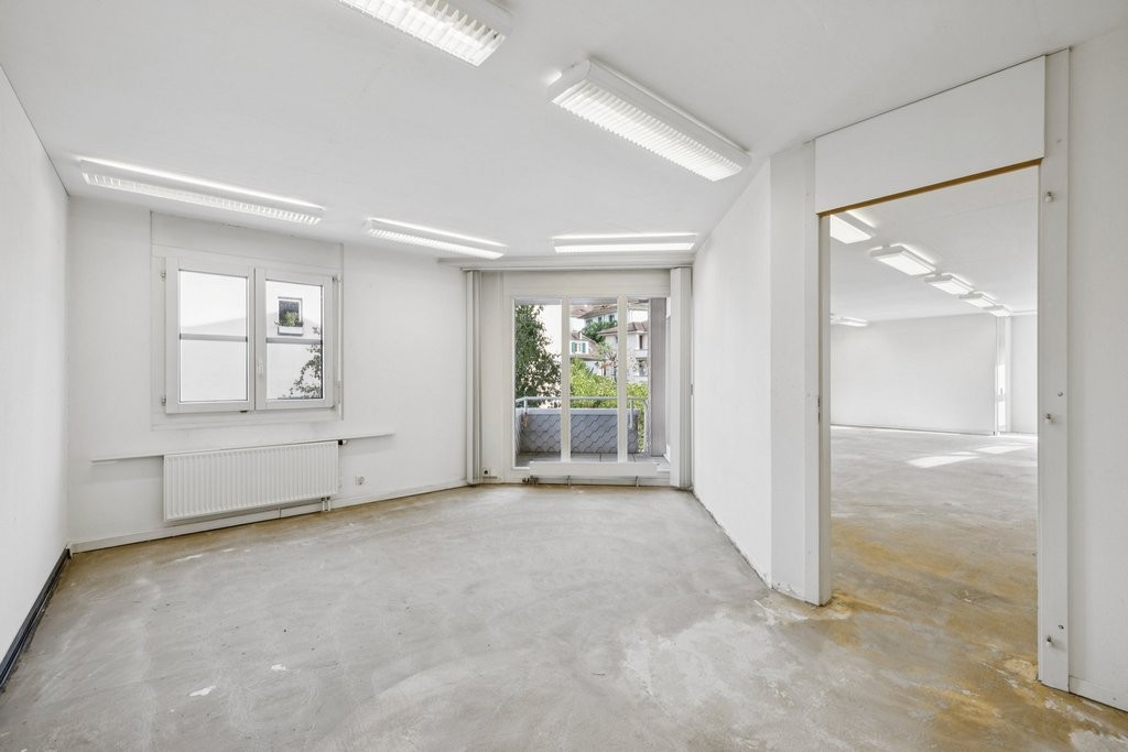 103m² office