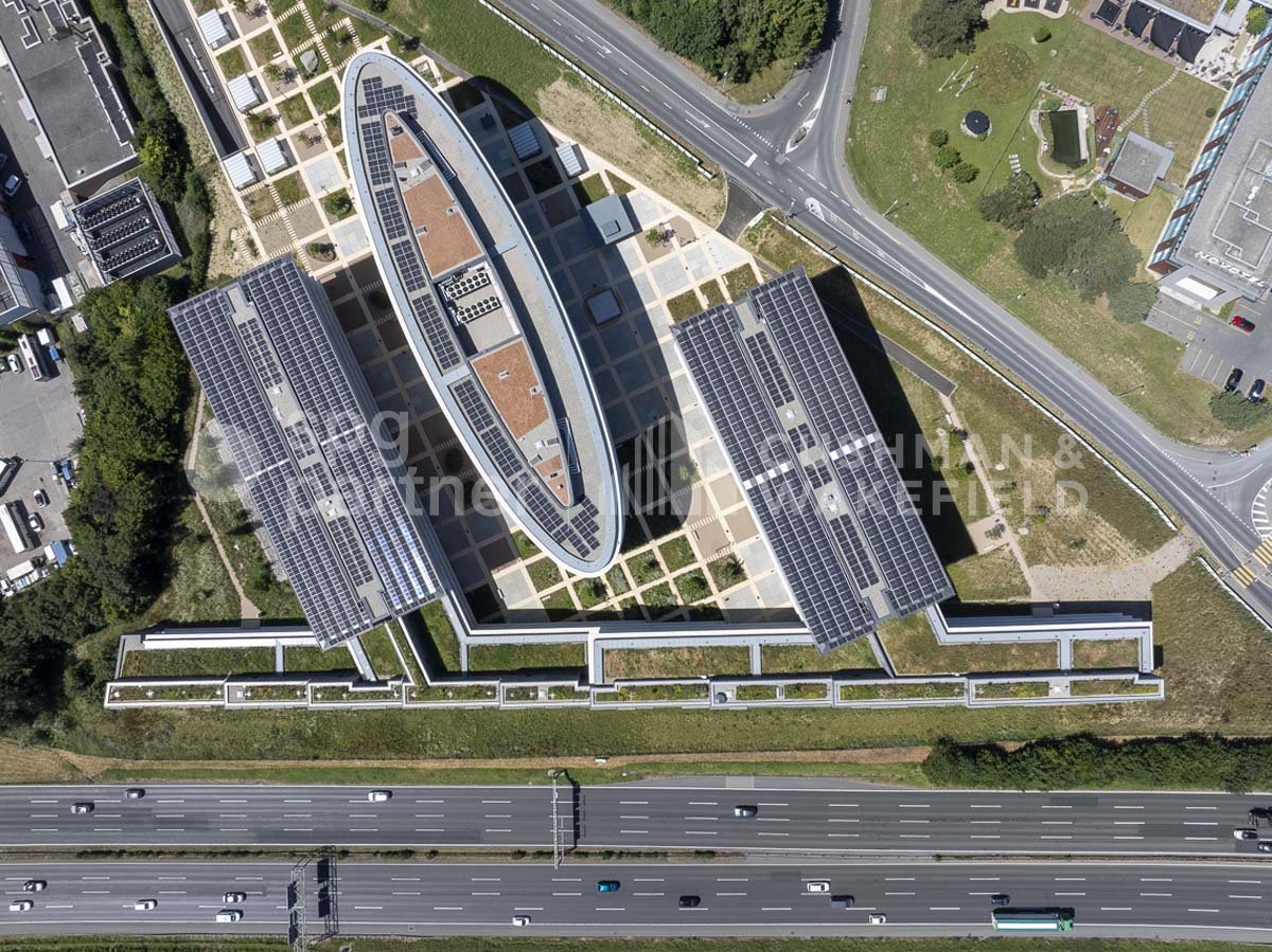 1326m² office